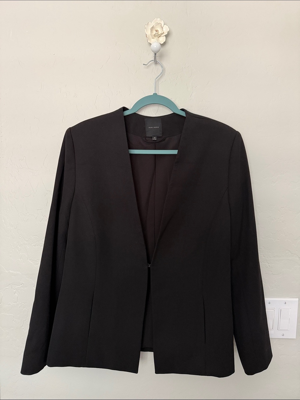 Alex Marie Black Collarless Open-Front Blazer